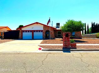 1836 Mike Hill Dr, El Paso, TX 79936