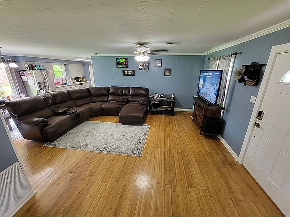 2nd image of 246 Carlon Dr