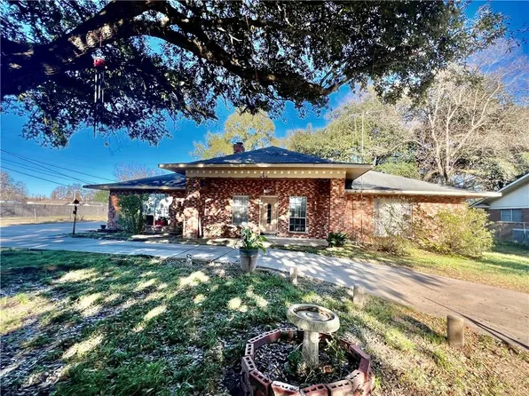 1604 England Dr, Alexandria, LA 71303