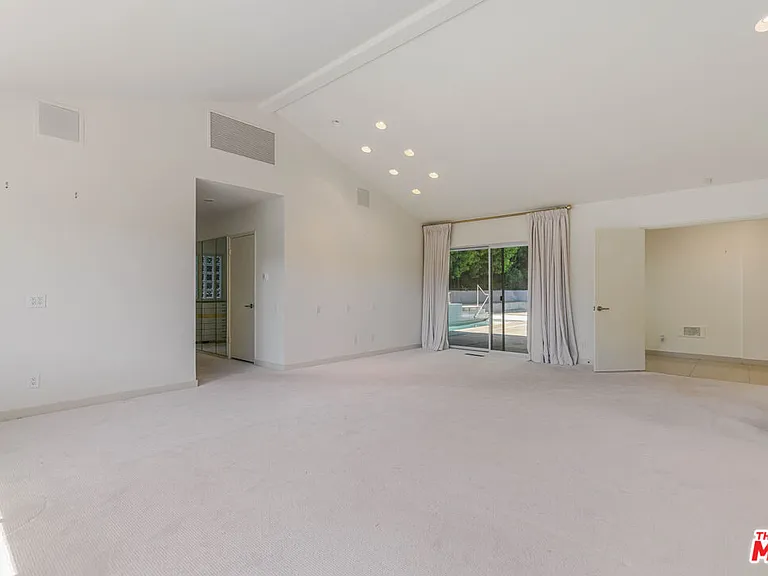811 N Hillcrest Rd — Photo 19