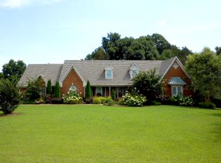 2771 Heights Circle Dr, Greenbrier, TN 37073
