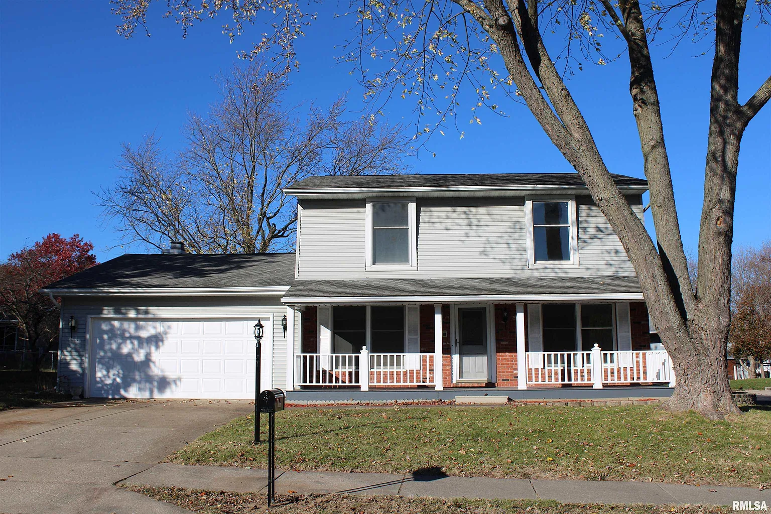1303 W Kingsway Dr photo 1
