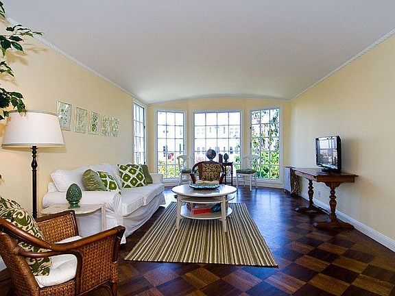 4th image of 2230 Francisco St APT 102