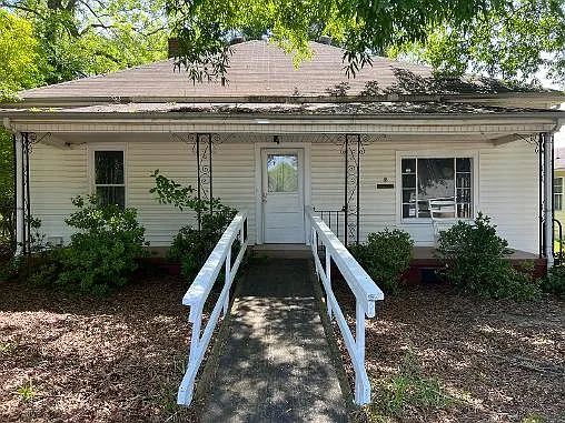 602 Huron St — Photo 1