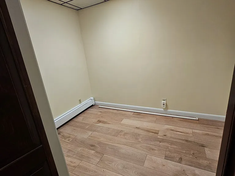 977 Main St #1 — Photo 17