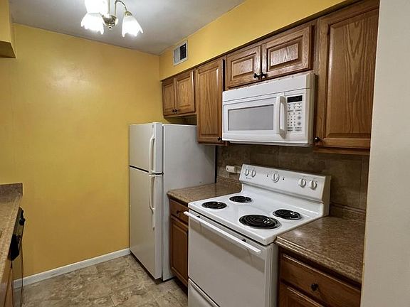 4th image of 6176 Knoll Lane Ct APT 202
