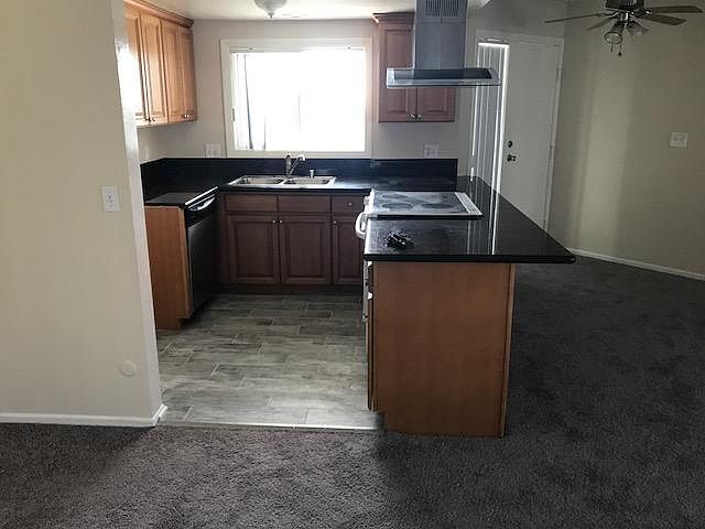 New Flooring & Carpet in Kitchen & Living Room