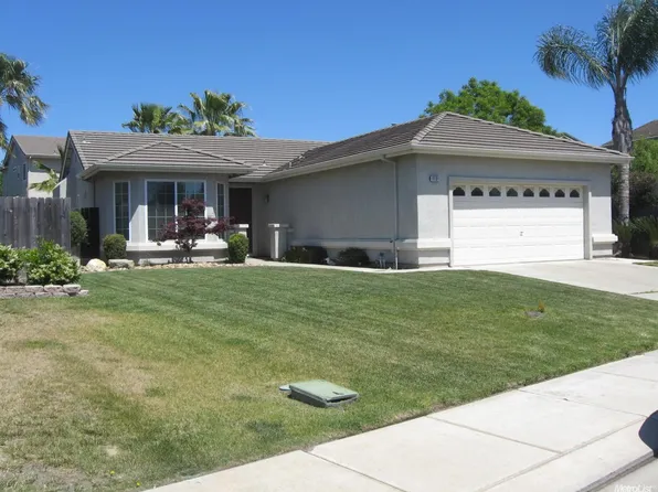 1131 Meadowbrook Ct, Manteca, CA 95336