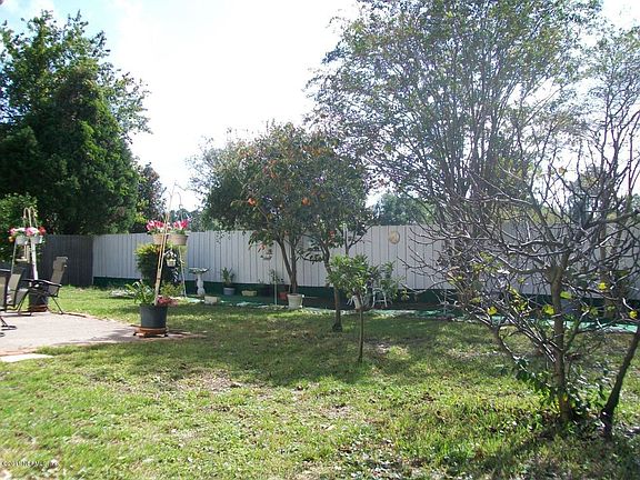 5th image of 8612 Shauna Oaks Cir S