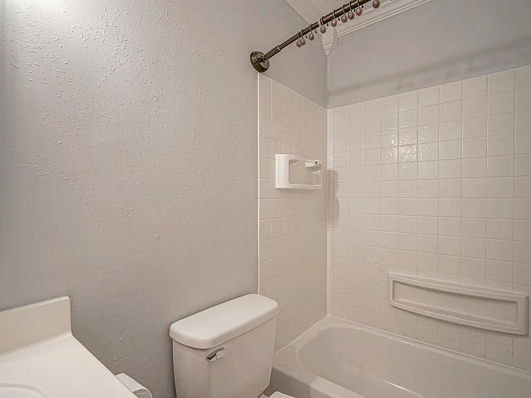 59 Jackson Ave — Photo 8