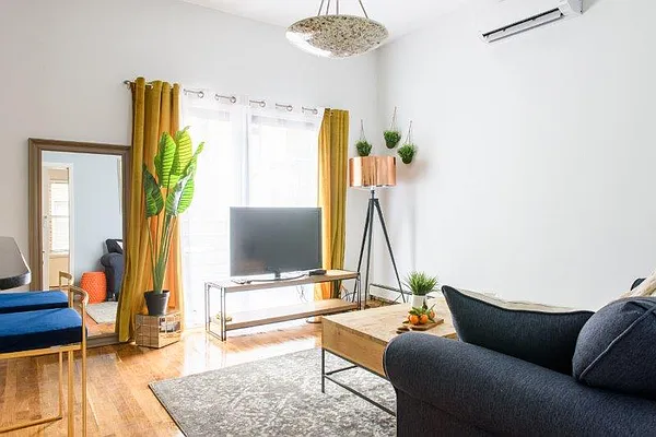 Rented by Finest Furnished LLC | media 9