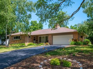 300 Madero Dr, Thiensville, WI 53092