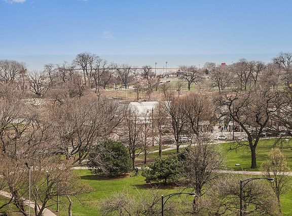 4th image of 2020 N Lincoln Park W APT 8J