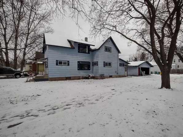 2102 Thomas St, Marinette, WI 54143
