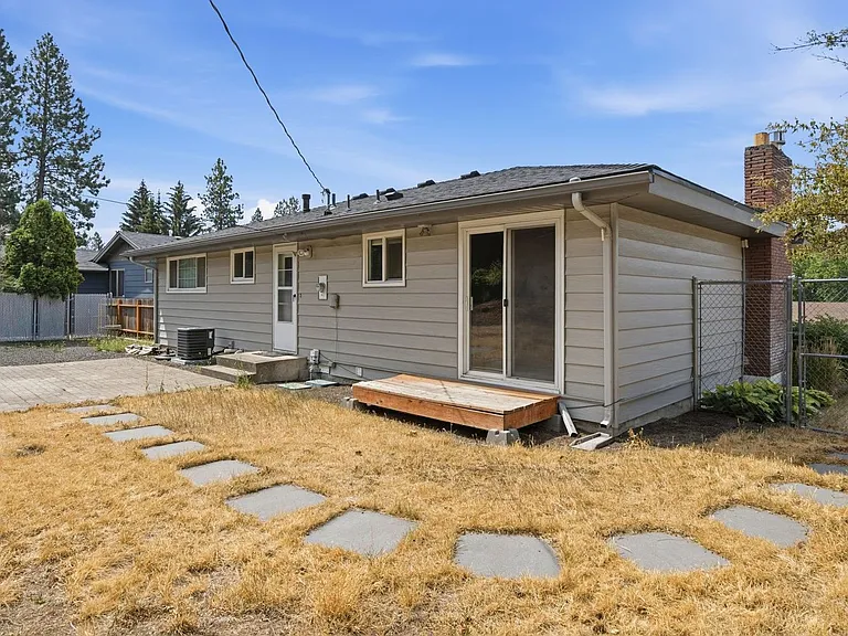 6520 N Sutherlin St — Photo 31