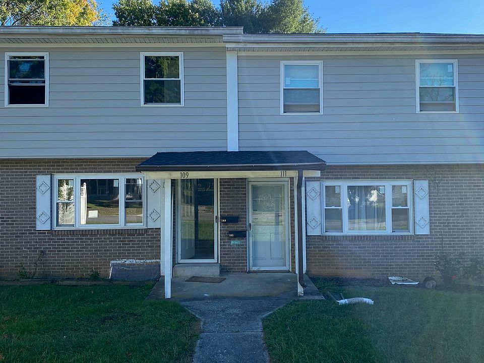 1st image of 109 11th St NW #109