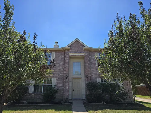 4512 Saddlebrook Dr Photo 1
