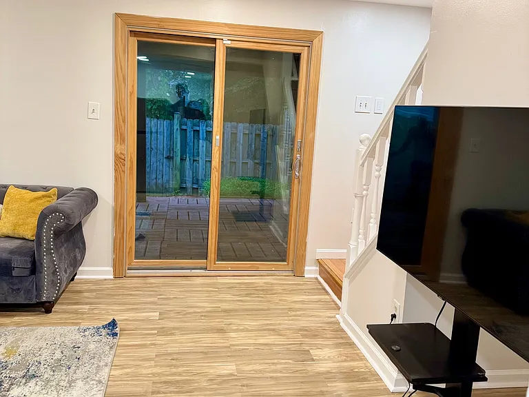 7655 Wolford Way — Photo 3
