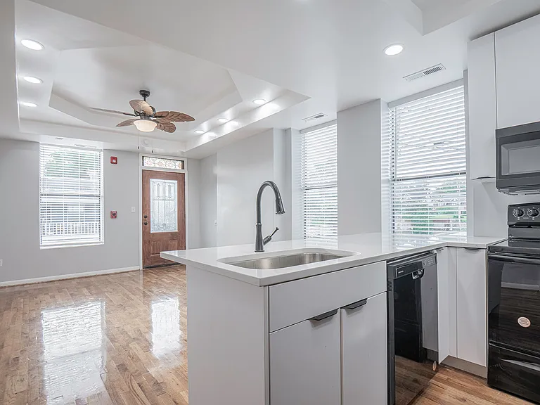 802 Central Ave #2 — Photo 8