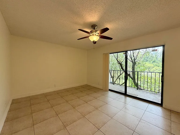 1541 Windorah Way #E — Photo 10