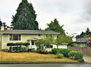 8855 NE 137th Pl, Kirkland, WA 98034