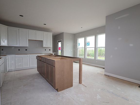 3rd image of 422 Cherry Hills Rd