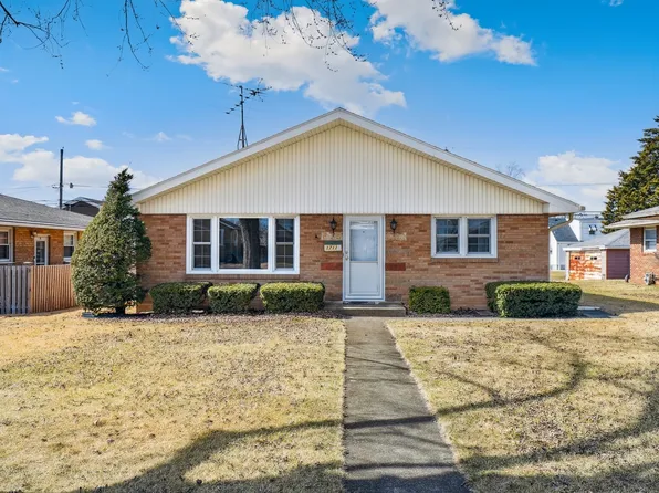 1711 Highland Ave, Crest Hill, IL 60403