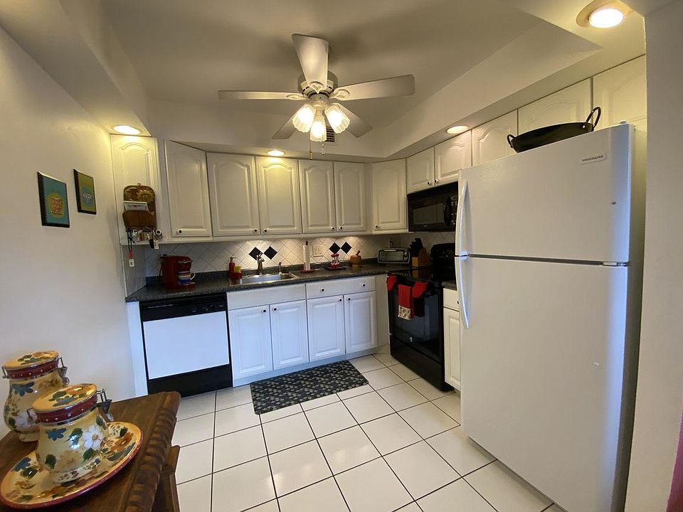 1st image of 165 Wellington Cir #J