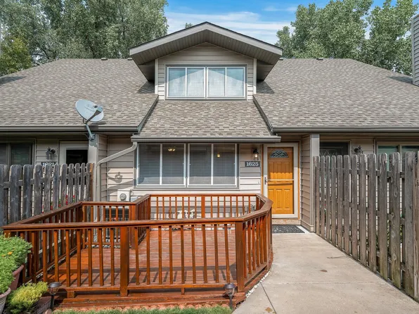 1625 N Brenner Pass, Minneapolis, MN 55432
