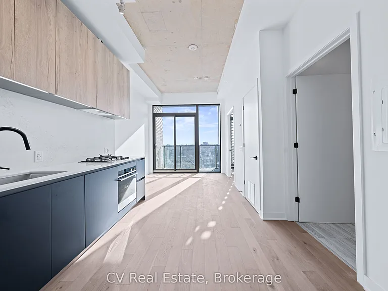2625 Dundas St W #810 — Photo 3