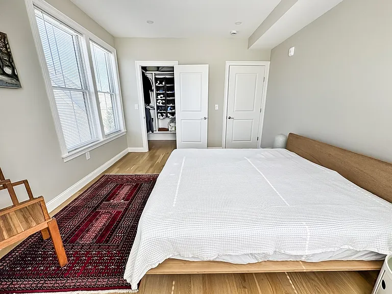 40 Waverly St #3 — Photo 10