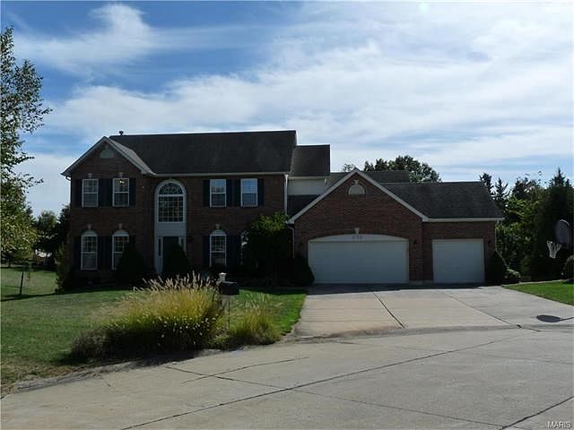 Half acre, wooded, culdesac lot!
