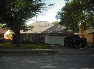 11122 E 17th St, Tulsa, OK 74128