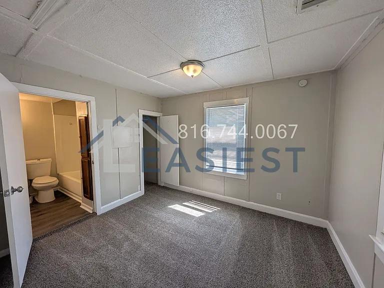 1110 E Frederick St — Photo 10