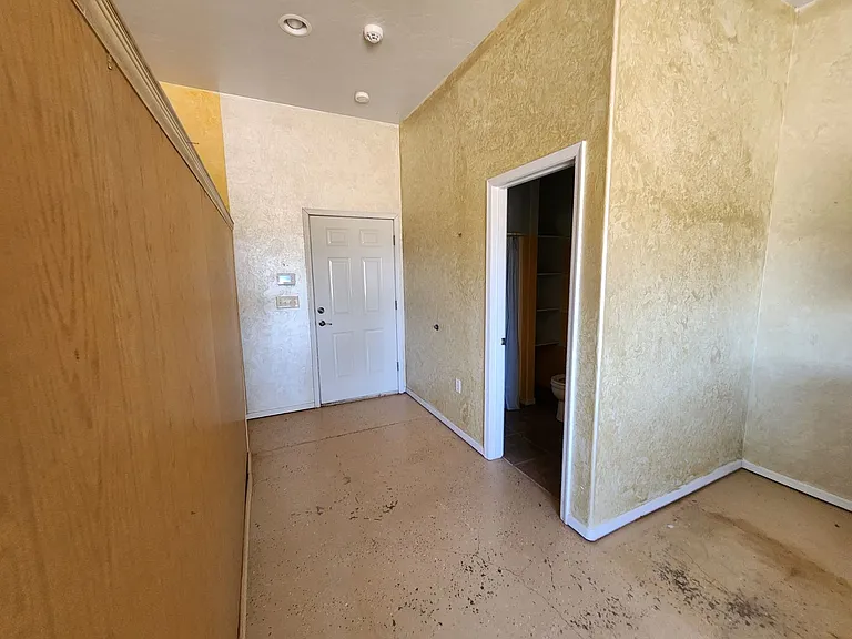1050 W Rochin Rd — Photo 39