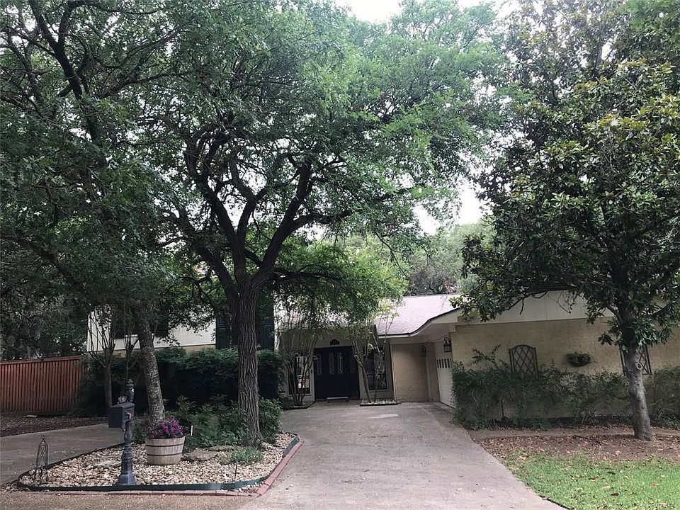 1st image of 706 Arrowhead Dr