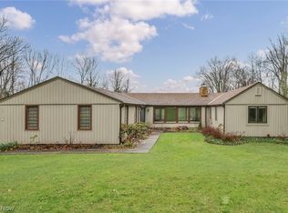 160 River Rd, Hinckley, OH 44233