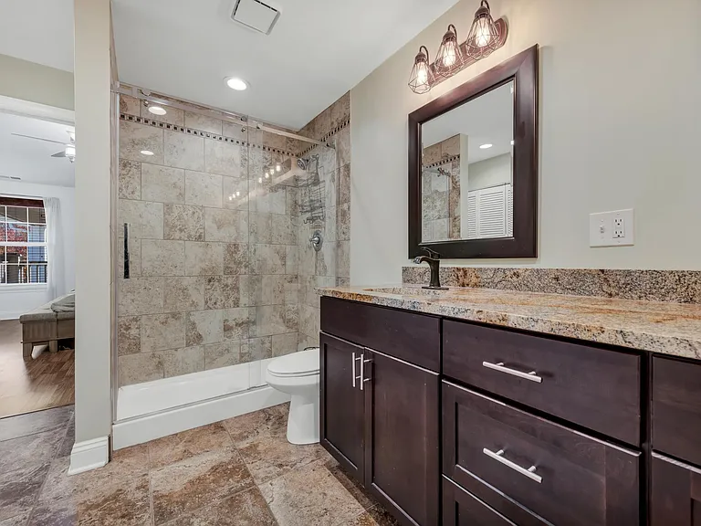 534 Oak Ridge Trails Ct — Photo 20