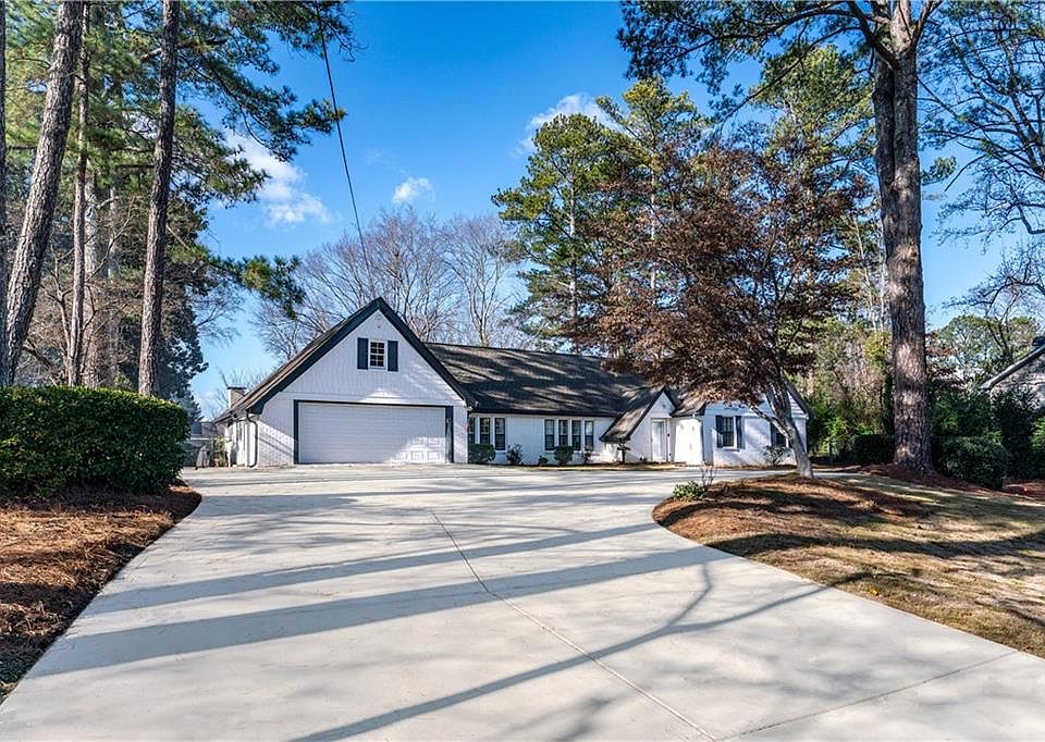 1st image of 450 Shadowlawn Rd SE