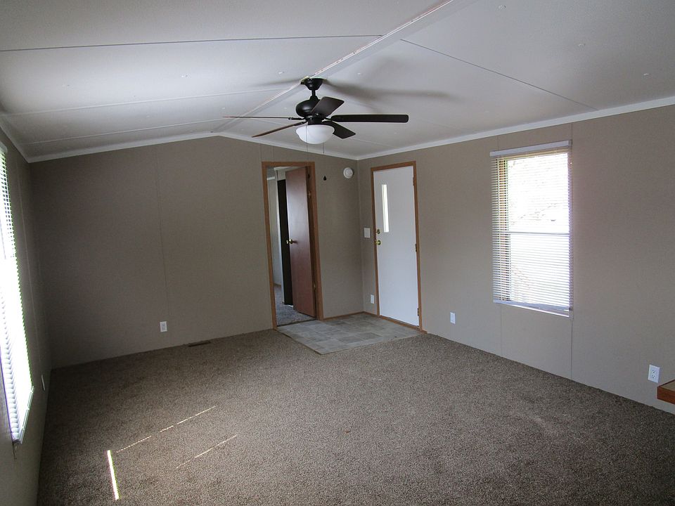 2nd image of 208 Bittersweet Trl W