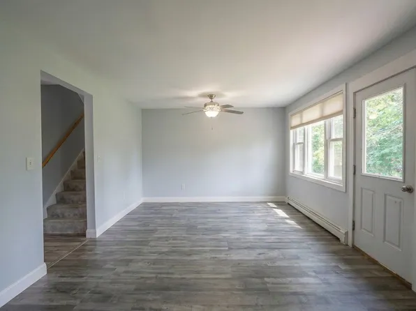 278 Parliament Cir, Topsham, ME 04086