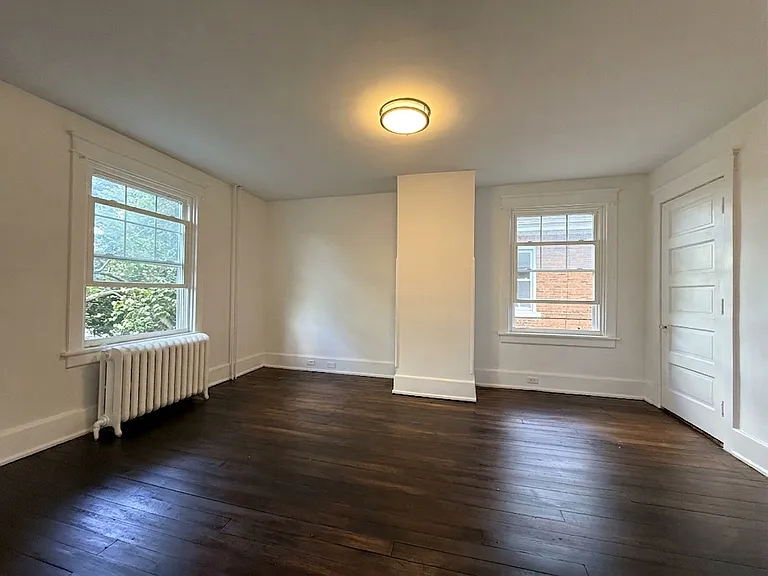 1107 W Broad St #2 — Photo 11