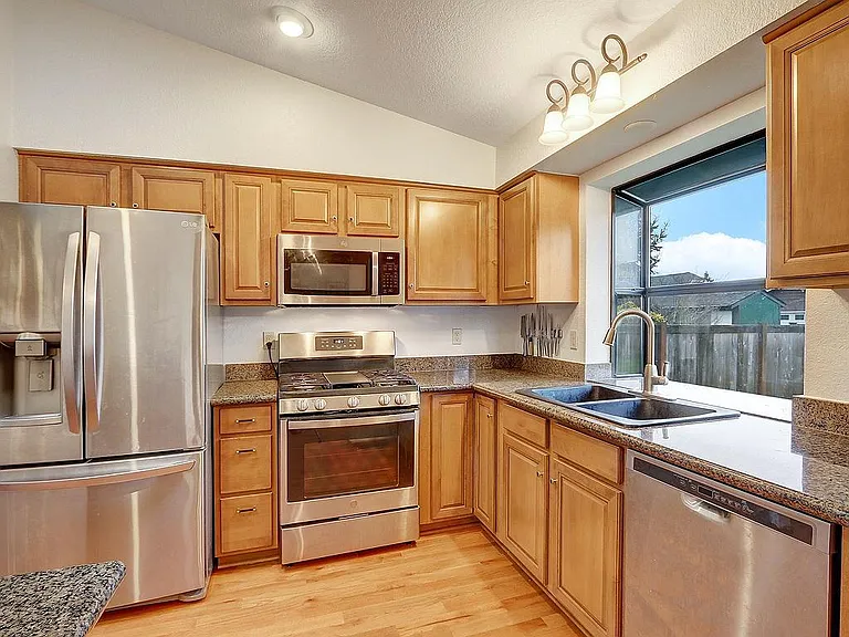 3723 N Bennett St — Photo 14