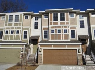 1911 Red Maple Ln, Northfield, MN 55057