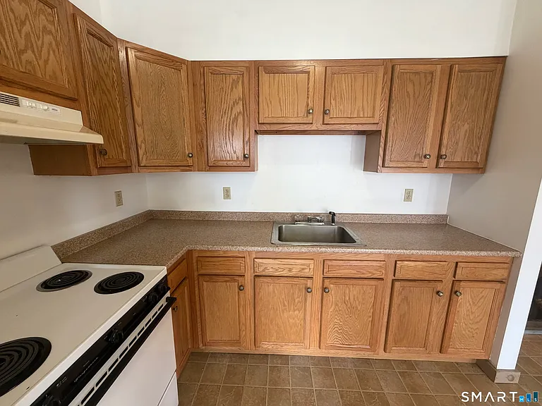 277 N Main St #3 — Photo 7