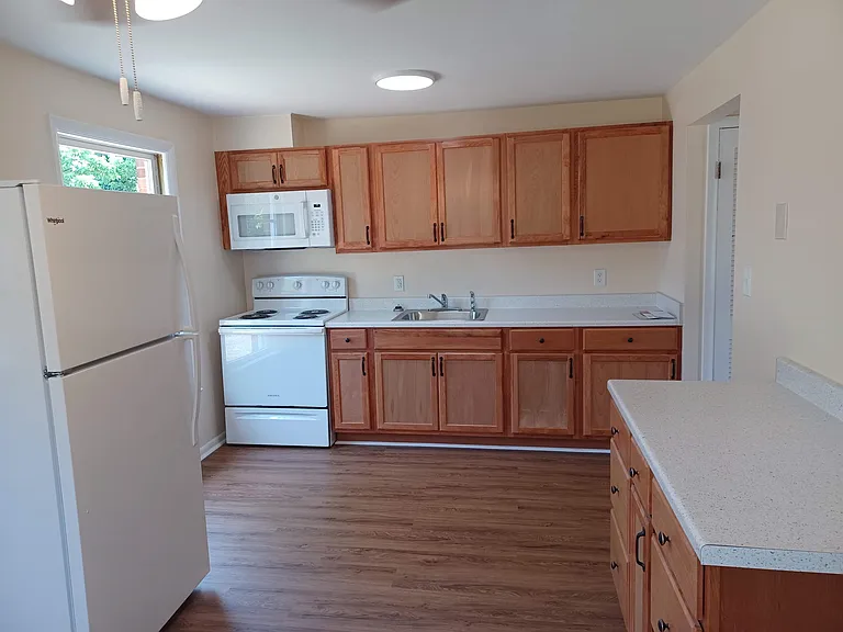 220 E Whitlock Ave #1 — Photo 14
