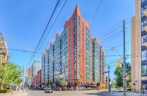 801 King St W #827 Photo 1