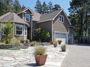 7011 Welch Ct, Brookings, OR