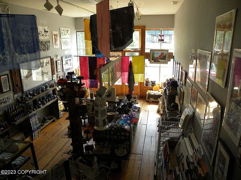 Listing photo 4