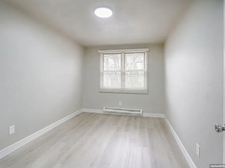 Meadow View East — Photo 84